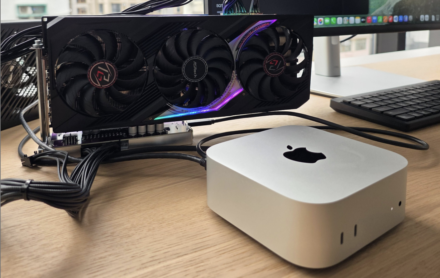 苹果批准eGPU驱动 Mac原生跑AI